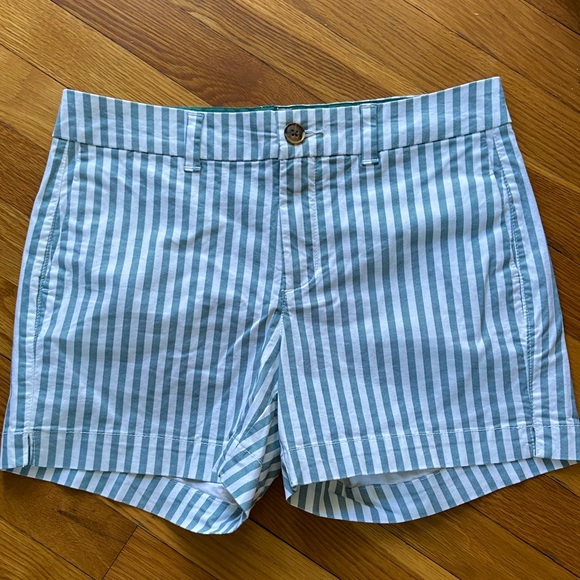 Old Navy everyday short green/white stripe size 4. - Picture 1 of 6